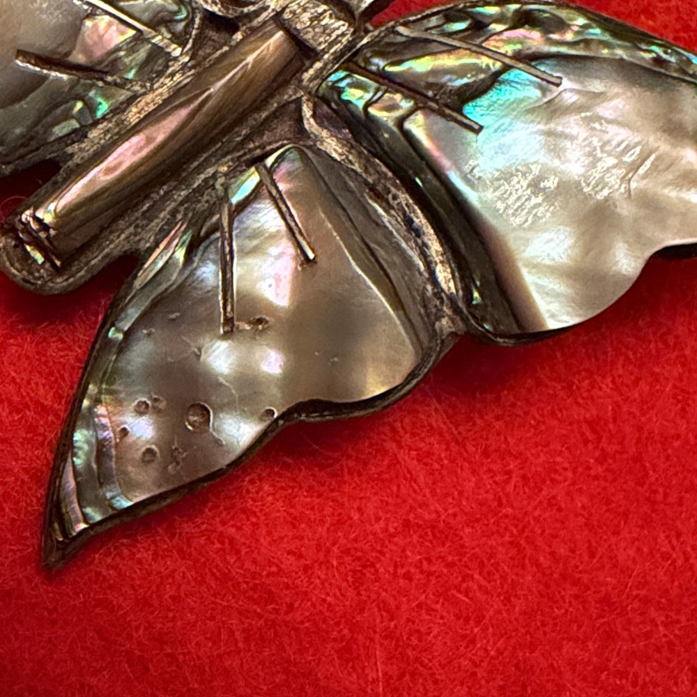 Vintage butterfly 🦋 Mexican Abalone/Sterling Silver Butterfly Brooch - Picture 2 of 11